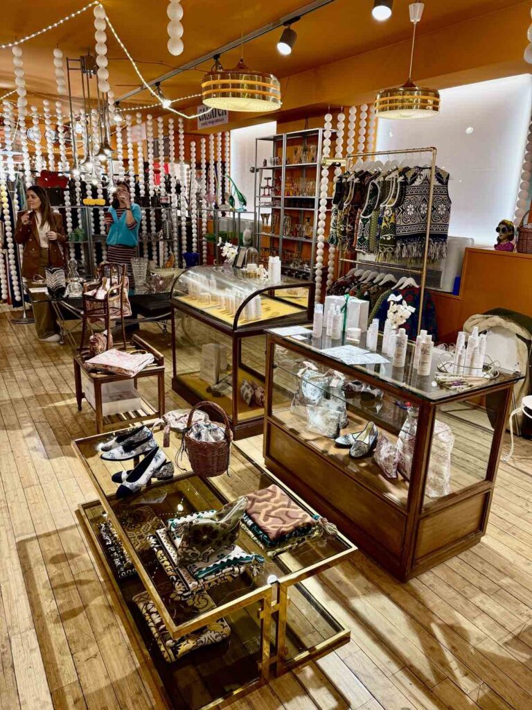 ROBE ROBERTAEBASTA gallery store